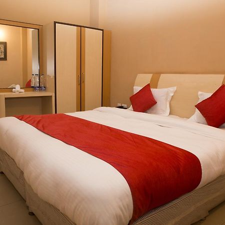 Oyo 3345 Shubham Beach Hotel Puri Exterior photo