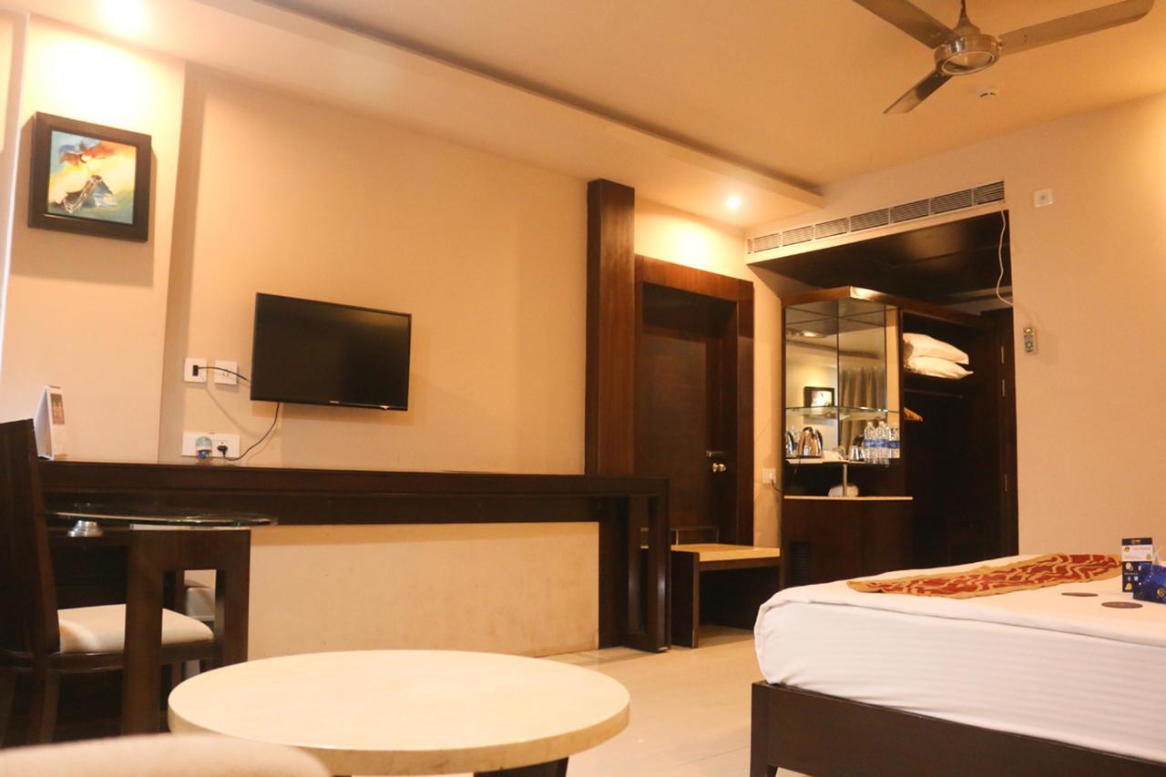 Oyo 3345 Shubham Beach Hotel Puri Exterior photo