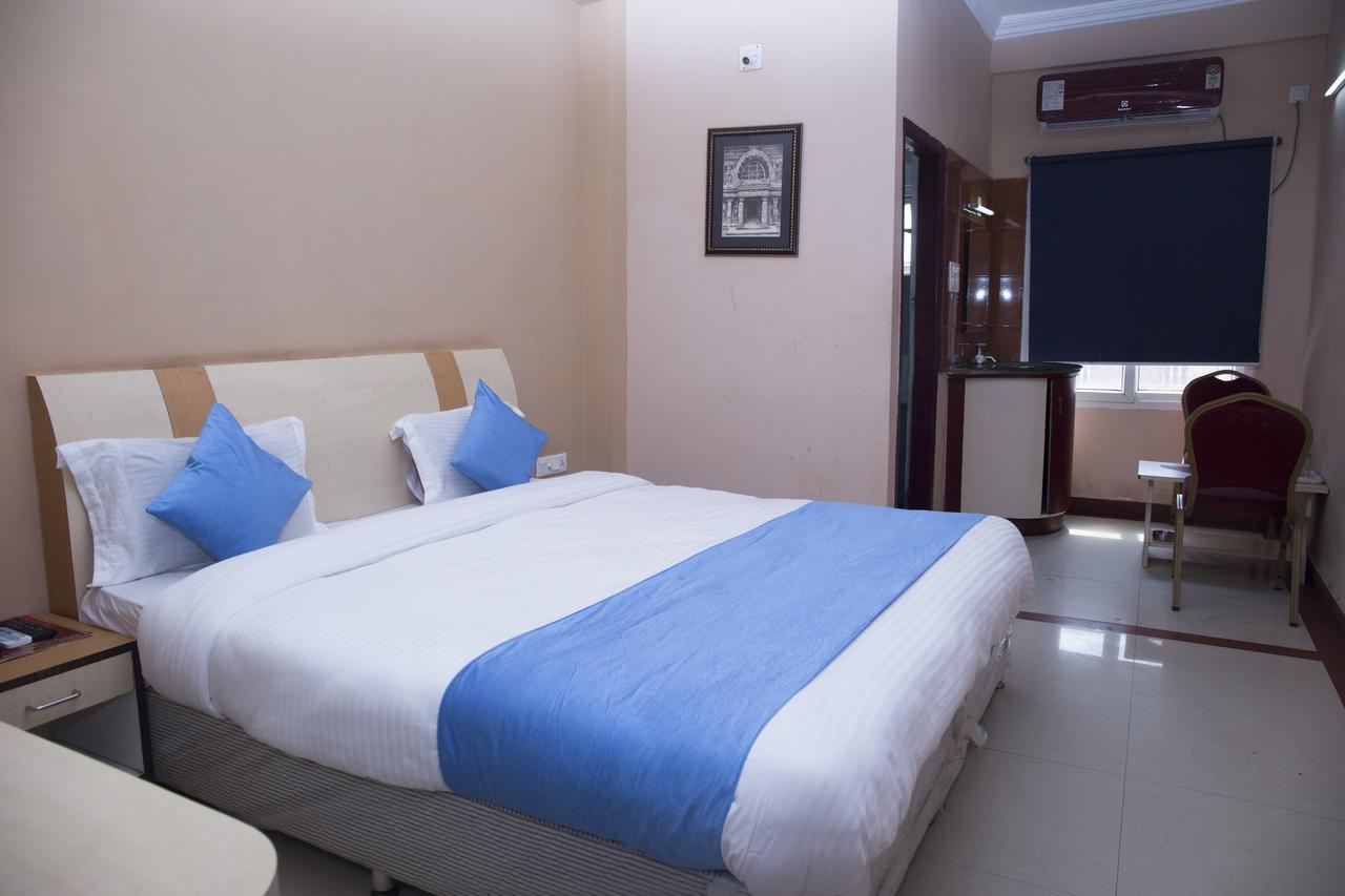 Oyo 3345 Shubham Beach Hotel Puri Exterior photo