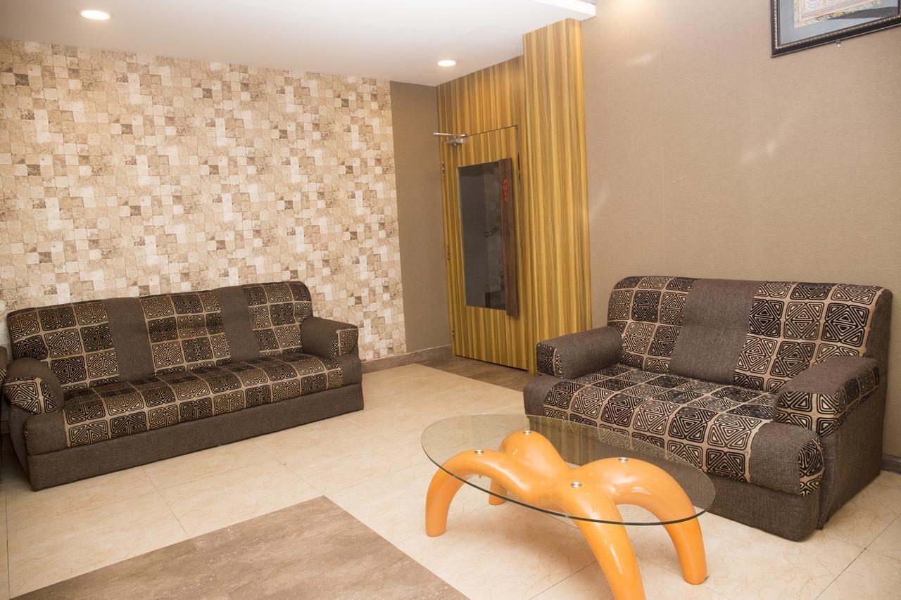 Oyo 3345 Shubham Beach Hotel Puri Exterior photo