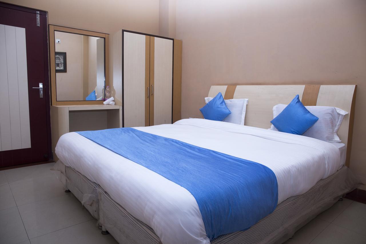 Oyo 3345 Shubham Beach Hotel Puri Exterior photo